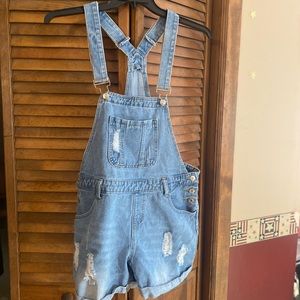 Overall shorts